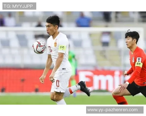 太激动了！武切维奇不满判罚讲话时口水横飞！